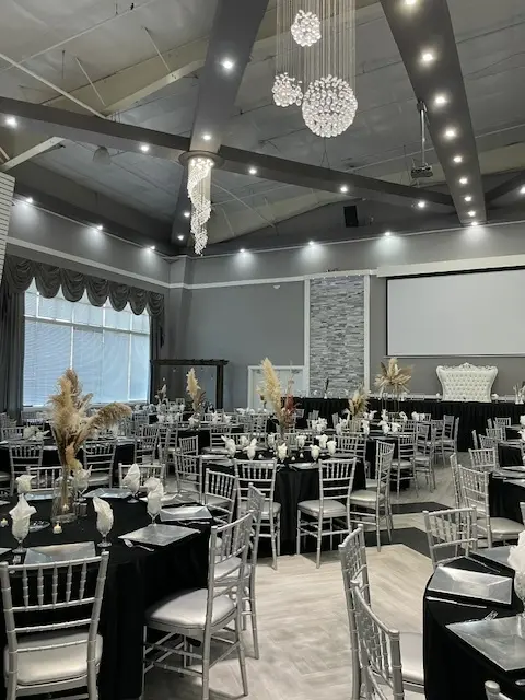 120_ Velvet Table Cloth_ Black1.webp