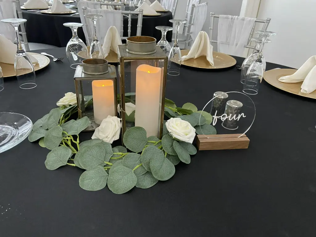 130_ Table Cloth_ Black 2.webp