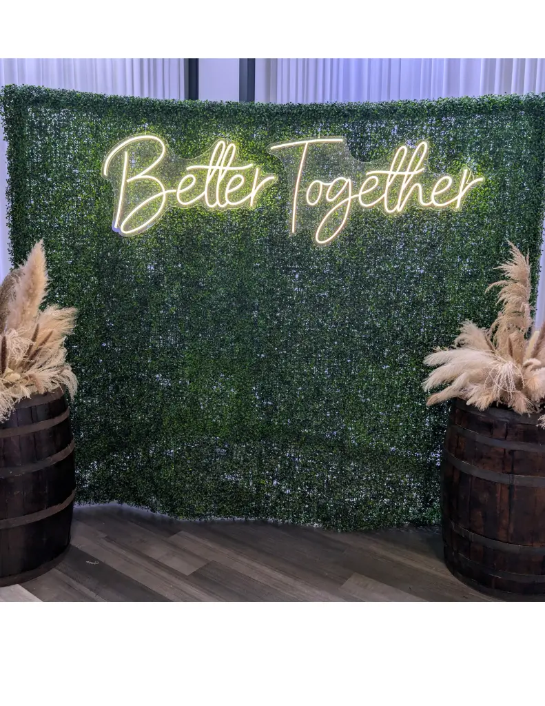 greenerywallpampas.webp