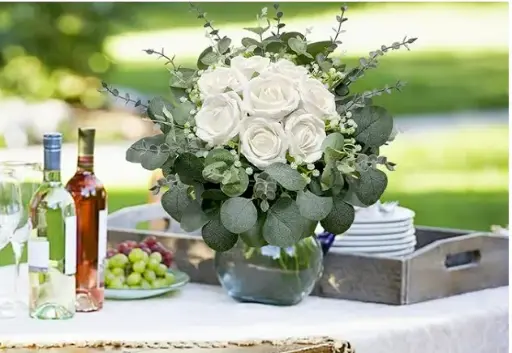Eucalyptus Bouquet w/Roses
